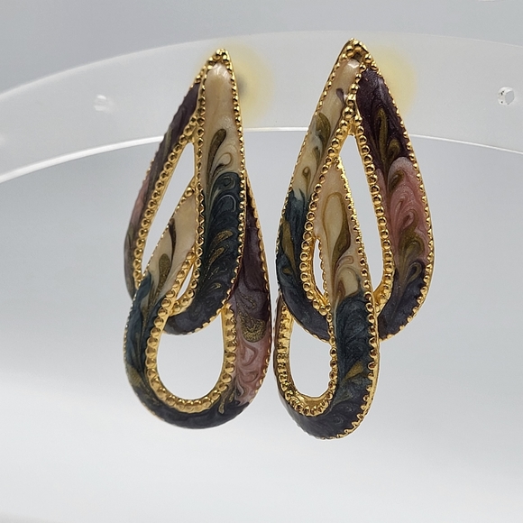 4 Pair - White & Gold Iridescent Earring Package - Picture 7 of 9